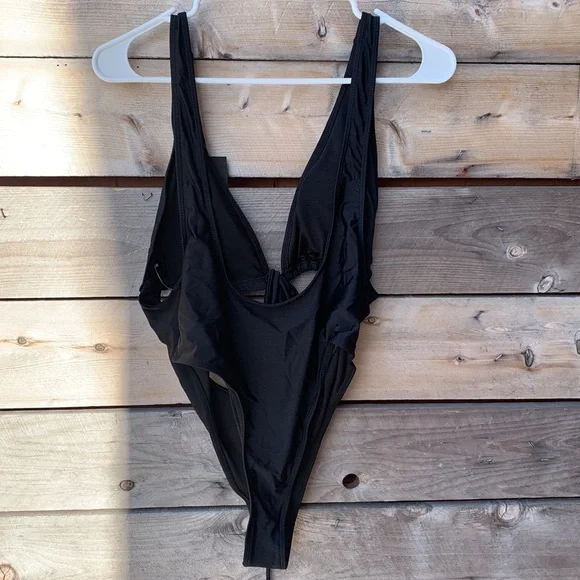 BeWicked 1982 Makayla Swimsuit Black - Picture 6 of 9